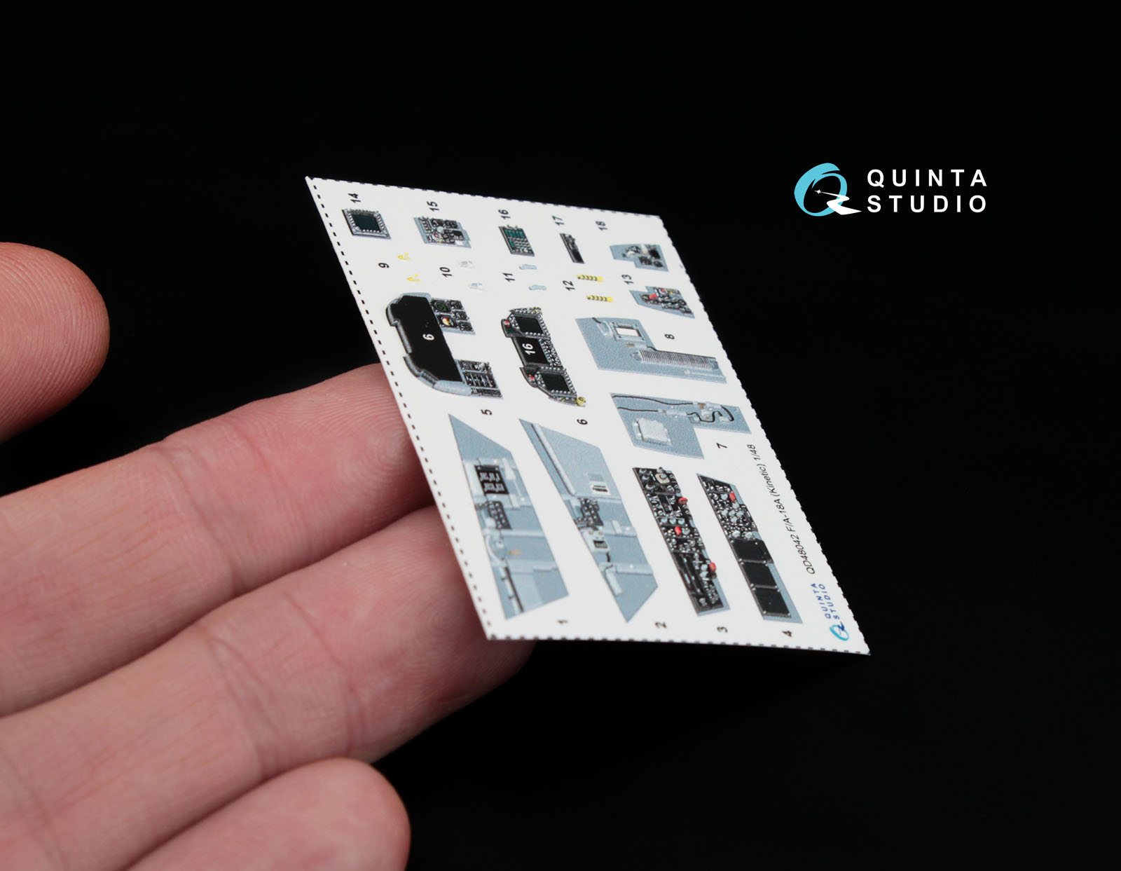 QD48042 1:48 3D Декаль интерьера кабины  F/A-18A (для модели Kinetic)