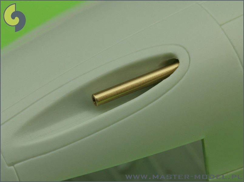 AM-32-041 He-162 Salamander - комплект вооружения и деталей (наконечники стволов MG 151, индикатор передней опоры и трубка Пито)