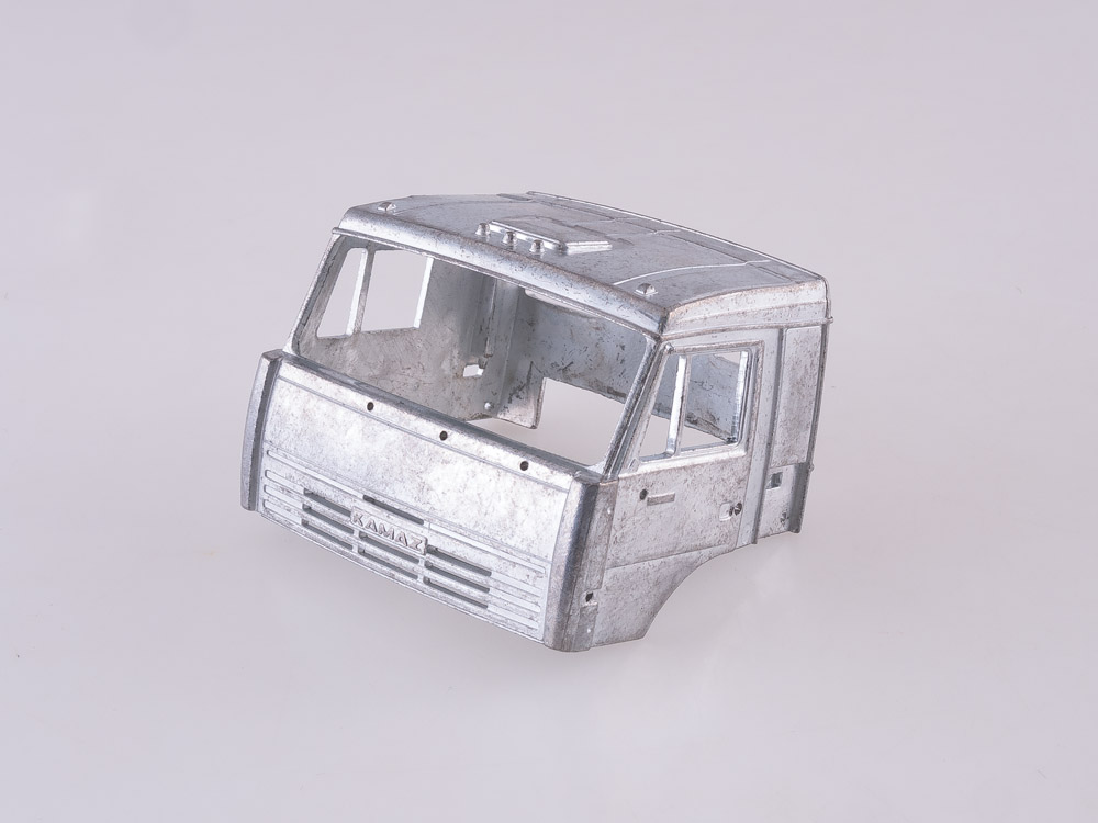 1309AVD Сборная модель КАМАЗ-65117 бортовой AVD Models