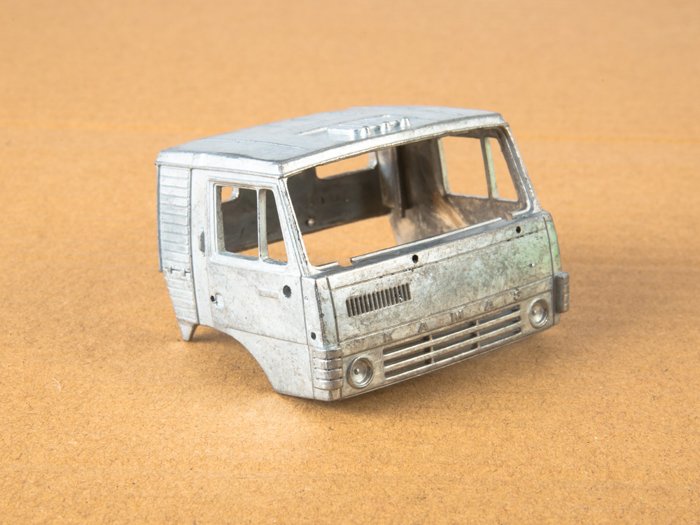 7063AVD Сборная модель КАМАЗ-53212 с прицепом ГКБ-8350 AVD Models