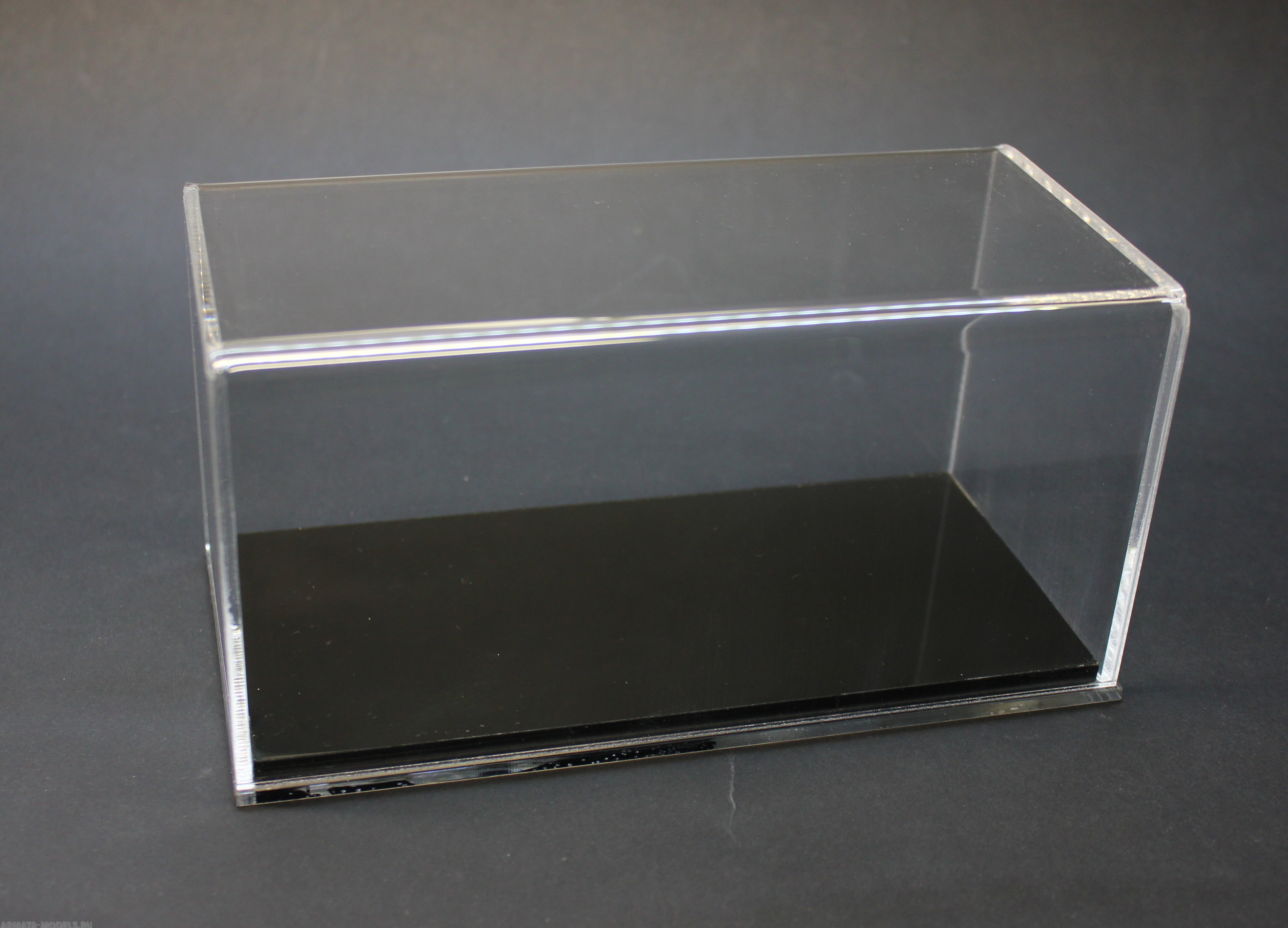 AM35685 Бокс прозрачный премиум 3мм колпак, 3+3 основание, черный глянец  (табличка в комплекте)
