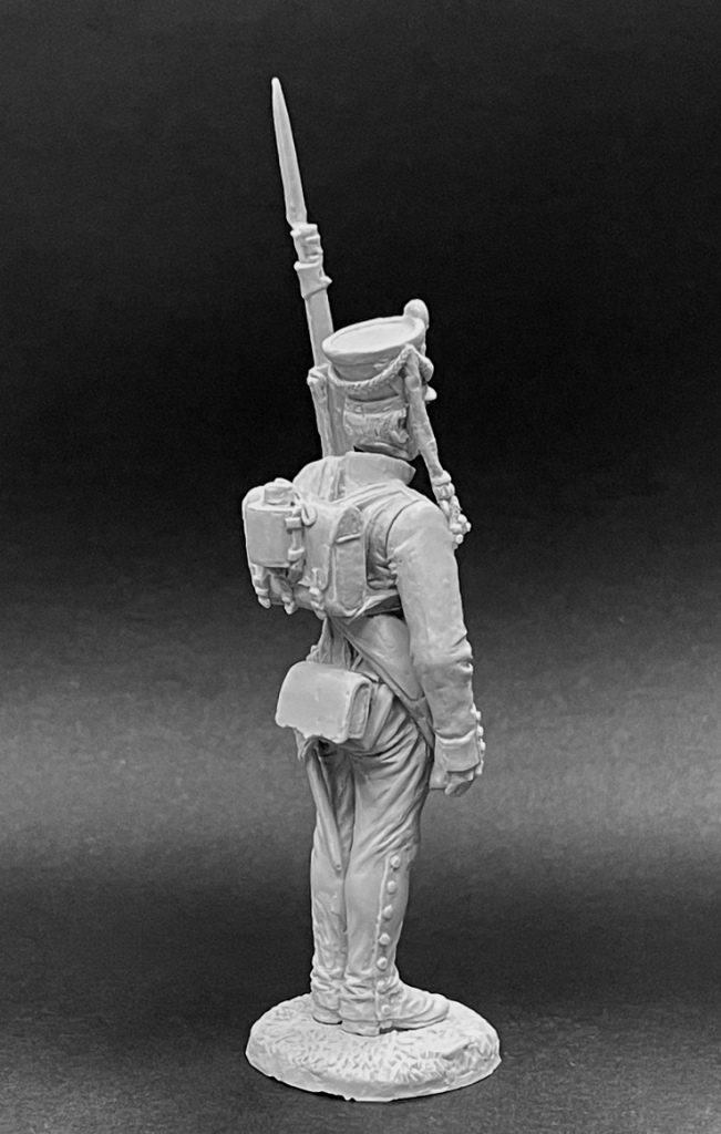 CHM-54268(М). Рядовой мушкетерских (или егерских) полков, Россия 1812-14 гг. (2 варианта голов, 2 варианта рук, 2 варианта патронных сумок, 2 варианта штыковых ножен).  54 мм. Материал - белый металл. Chronos Miniatures