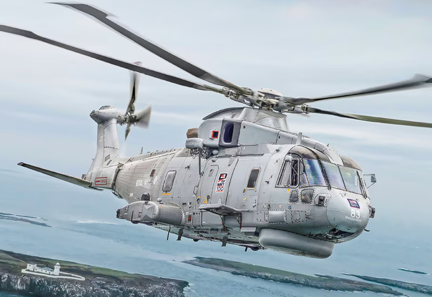 1486ИТ Вертолет AW101 MERLIN HM1 Italeri