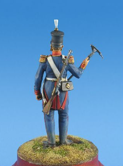 CMOS-54001(M). Британский канонир королевской артиллерии, 1854-56 гг. 54 мм.  Материал - белый металл. Chronos Miniatures