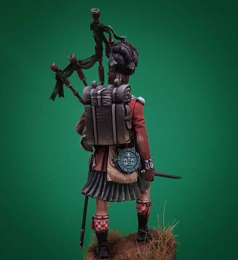 VD-54008(M). Волынщик 42-го (Королевских Шотландских горцев) пехотного полка Черная Стража 1815 г. 54 мм. Материал - белый металл. Chronos Miniatures