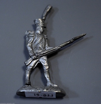 Н-15-011 Французский гренадер идущий в атаку