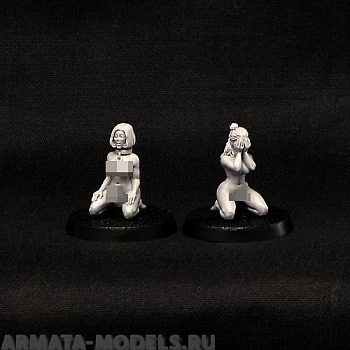 BV-slave-knee Игровая миниатюра  2 slavegirls kneeling (2 models) 2 slavegirls на коленях (2 модели)